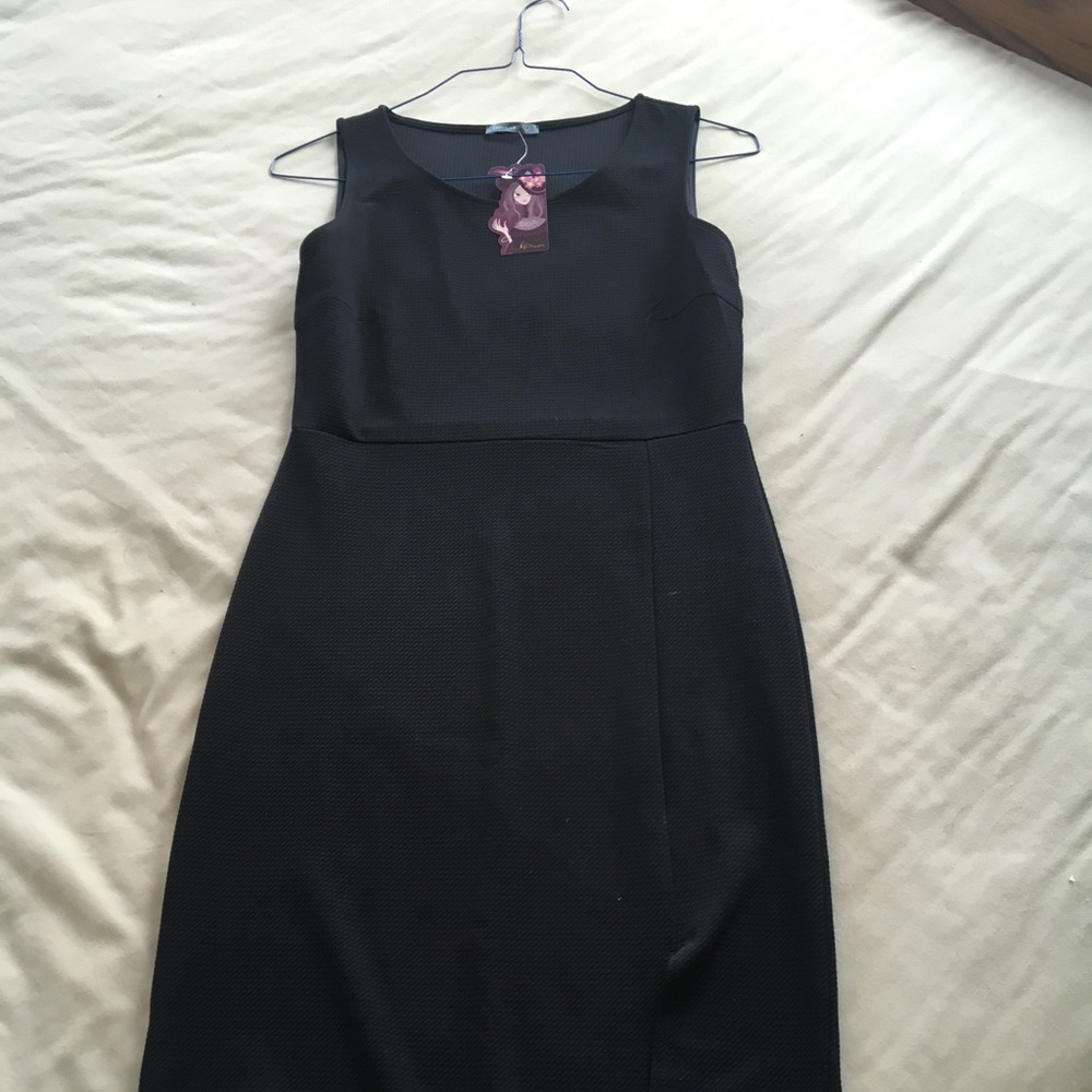 Soprano black sleeveless summer dress